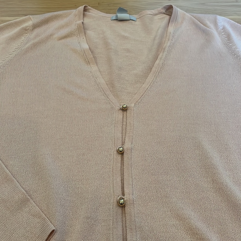Pale pink cardigan, gold buttons, size small - Picture 3 of 8